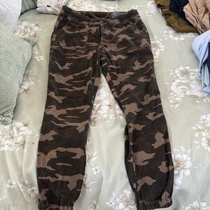 American Eagle Outfitters Kids Brown Camo Joggers